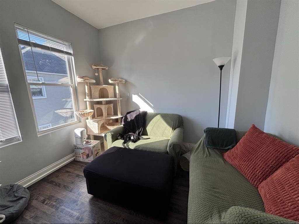 2 Bed in Wicker Park/Bucktown!