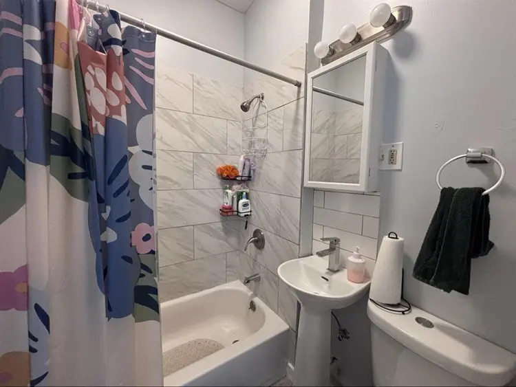 2 Bed in Wicker Park/Bucktown!