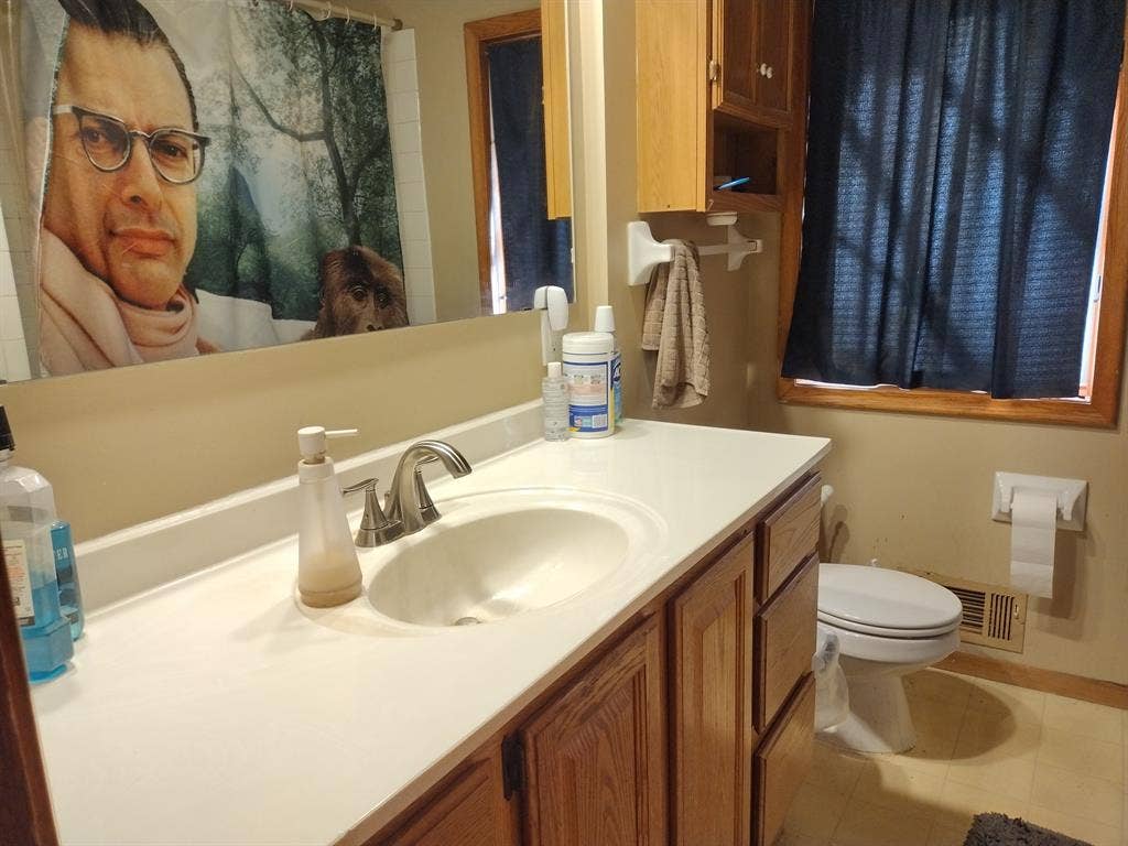 Roommate Wanted