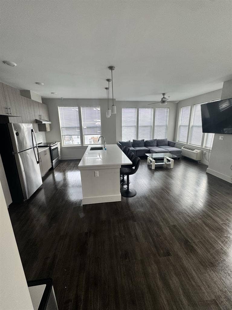2b & 2ba | Private Bed + Bath