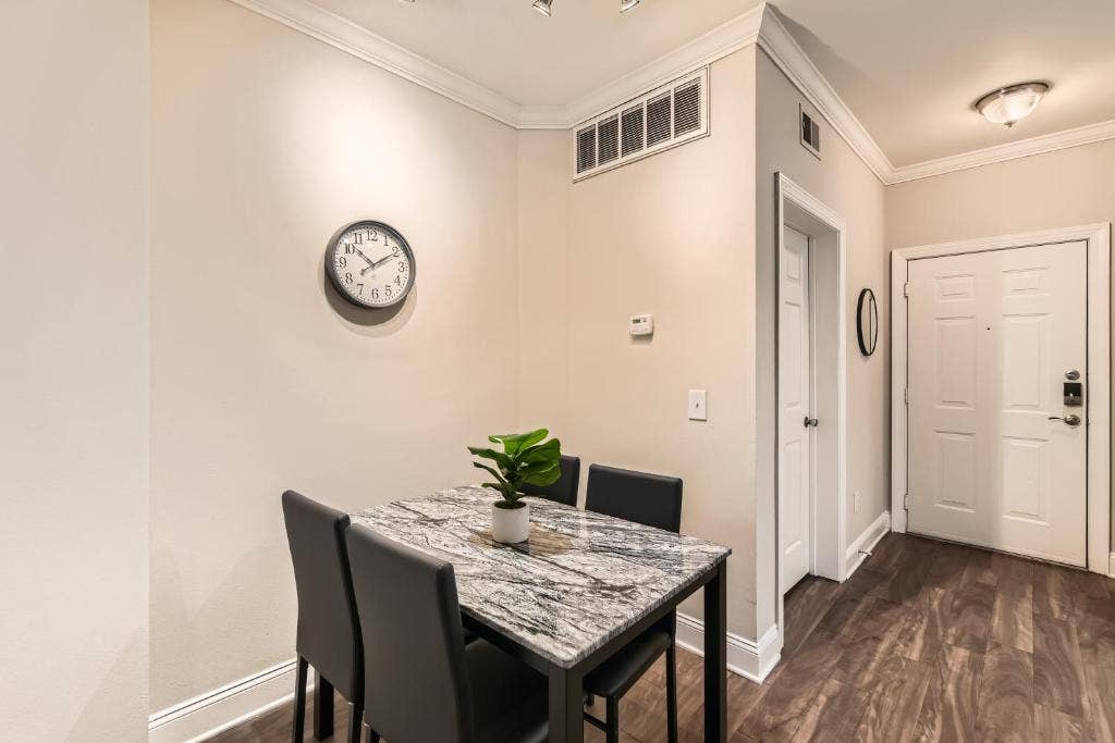 Stylish City Living at 849 Beacon