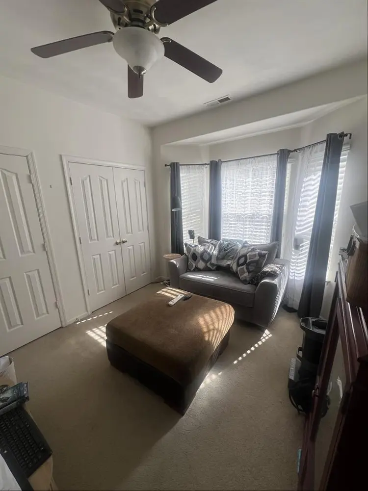 Looking for a good roommate