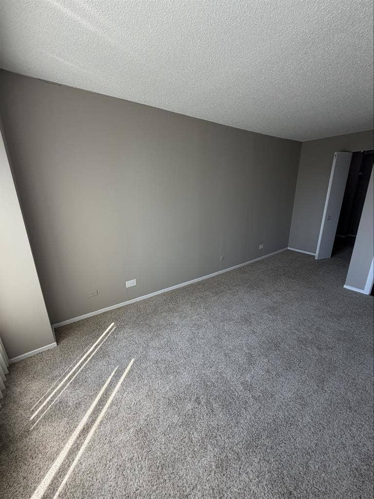 MasterBed+Private bath/Streetervill