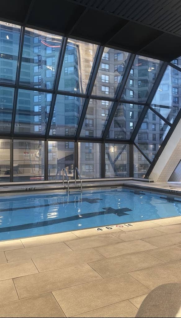 MasterBed+Private bath/Streetervill