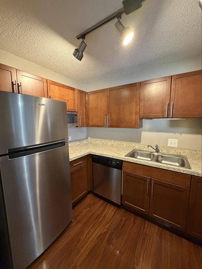 MasterBed+Private bath/Streetervill