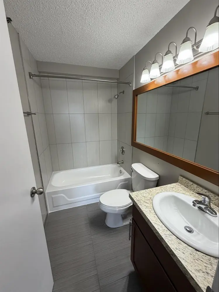 MasterBed+Private bath/Streetervill