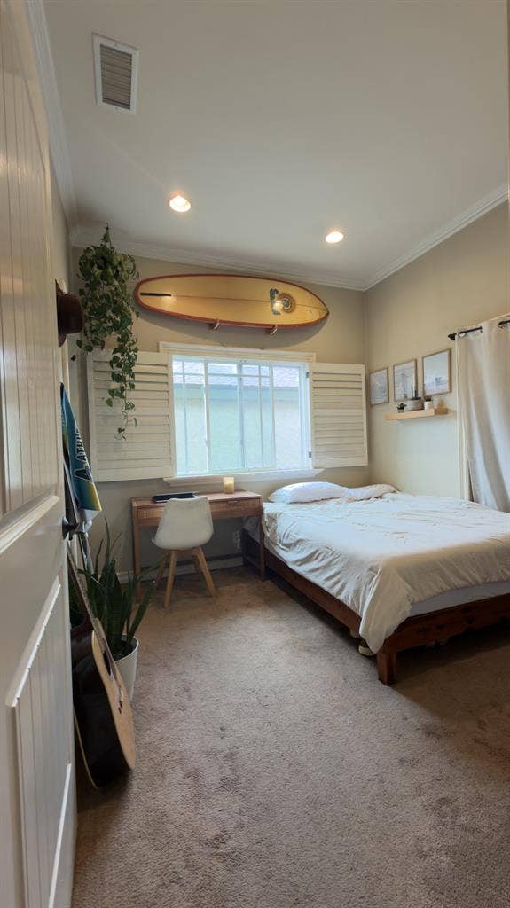 2 Rooms on the Newport Peninsula