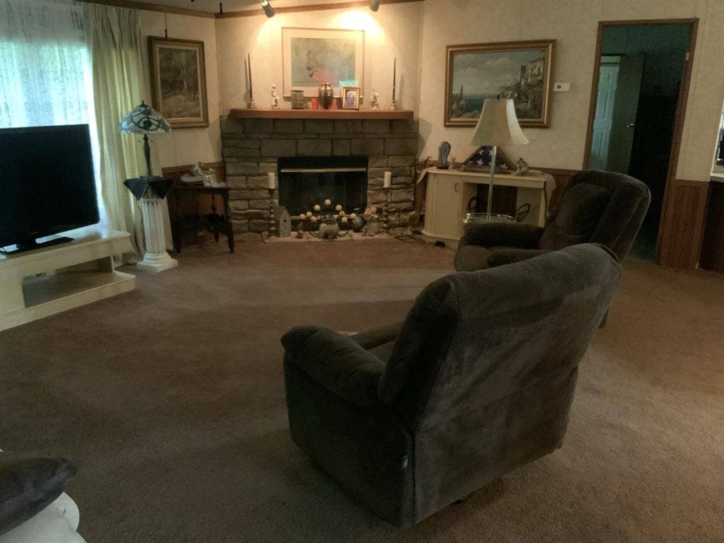 Quiet home in the country