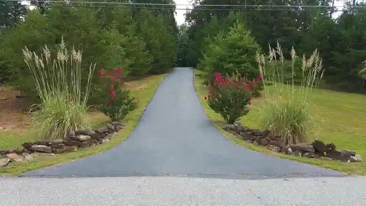 Quiet home in the country