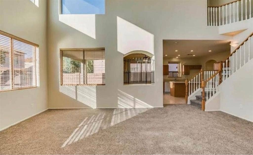 2 rooms available for rent