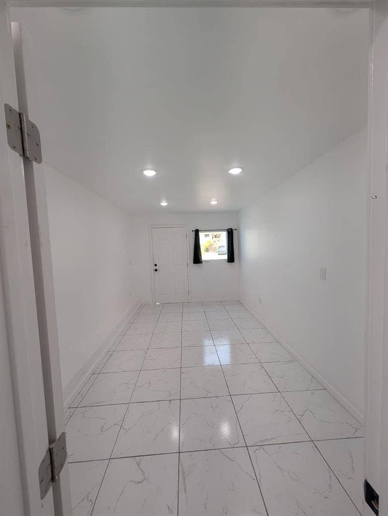Private Room with Private Entrance
