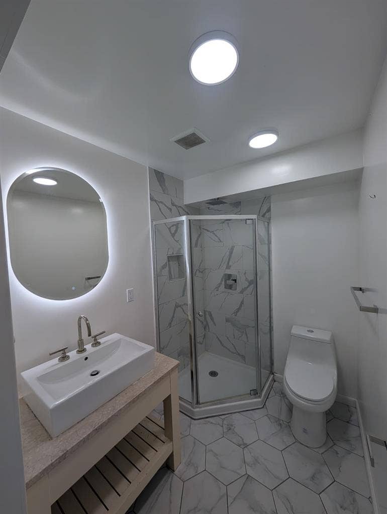 Private Room with Private Entrance