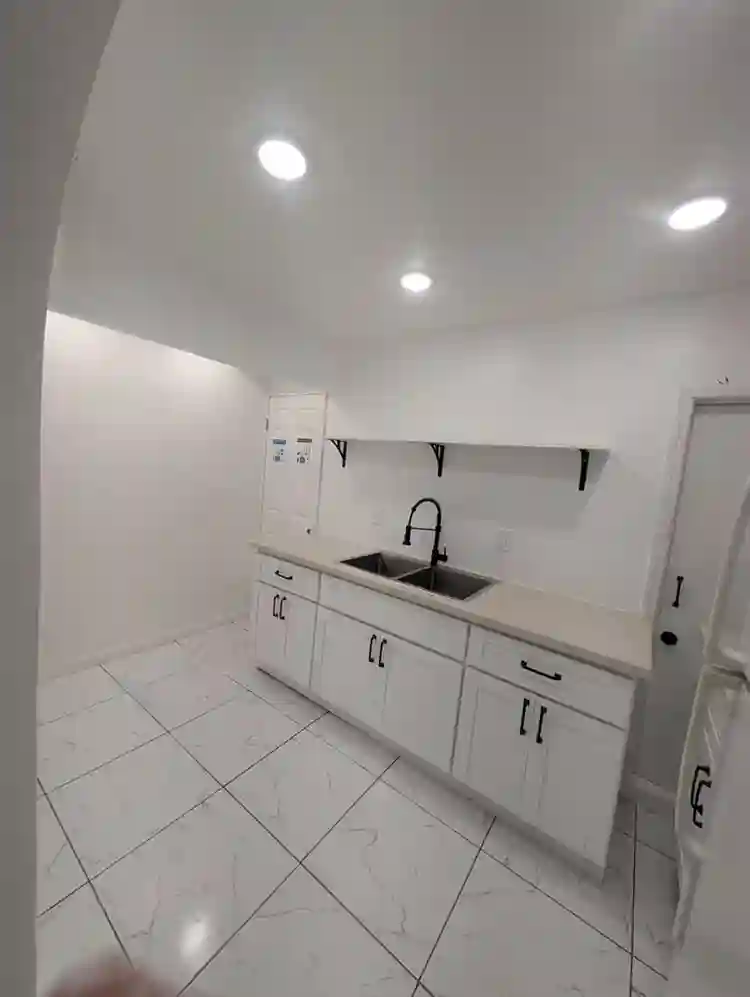 Private Room with Private Entrance