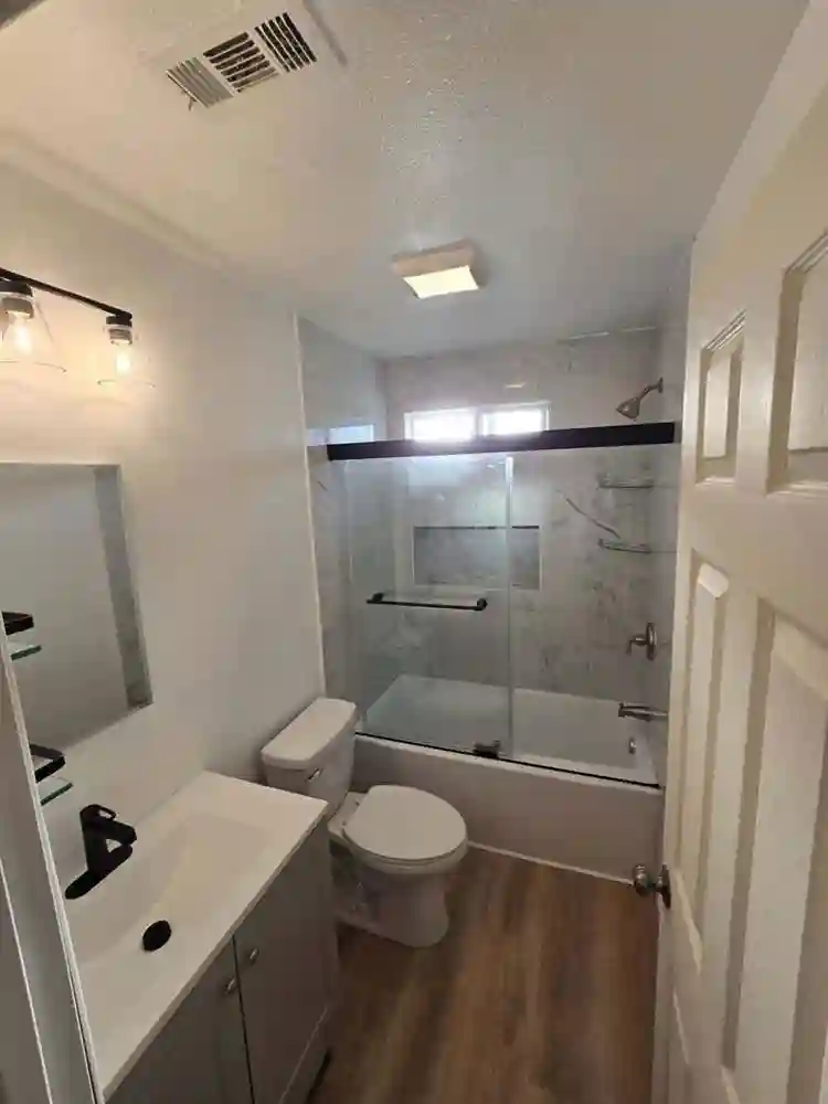 College Grove room avail 11/12/26