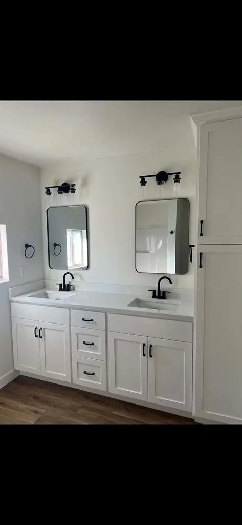 Large bedroom with private bathroom