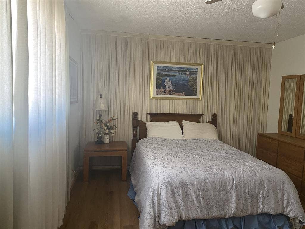 Private Room near HCA Hospital