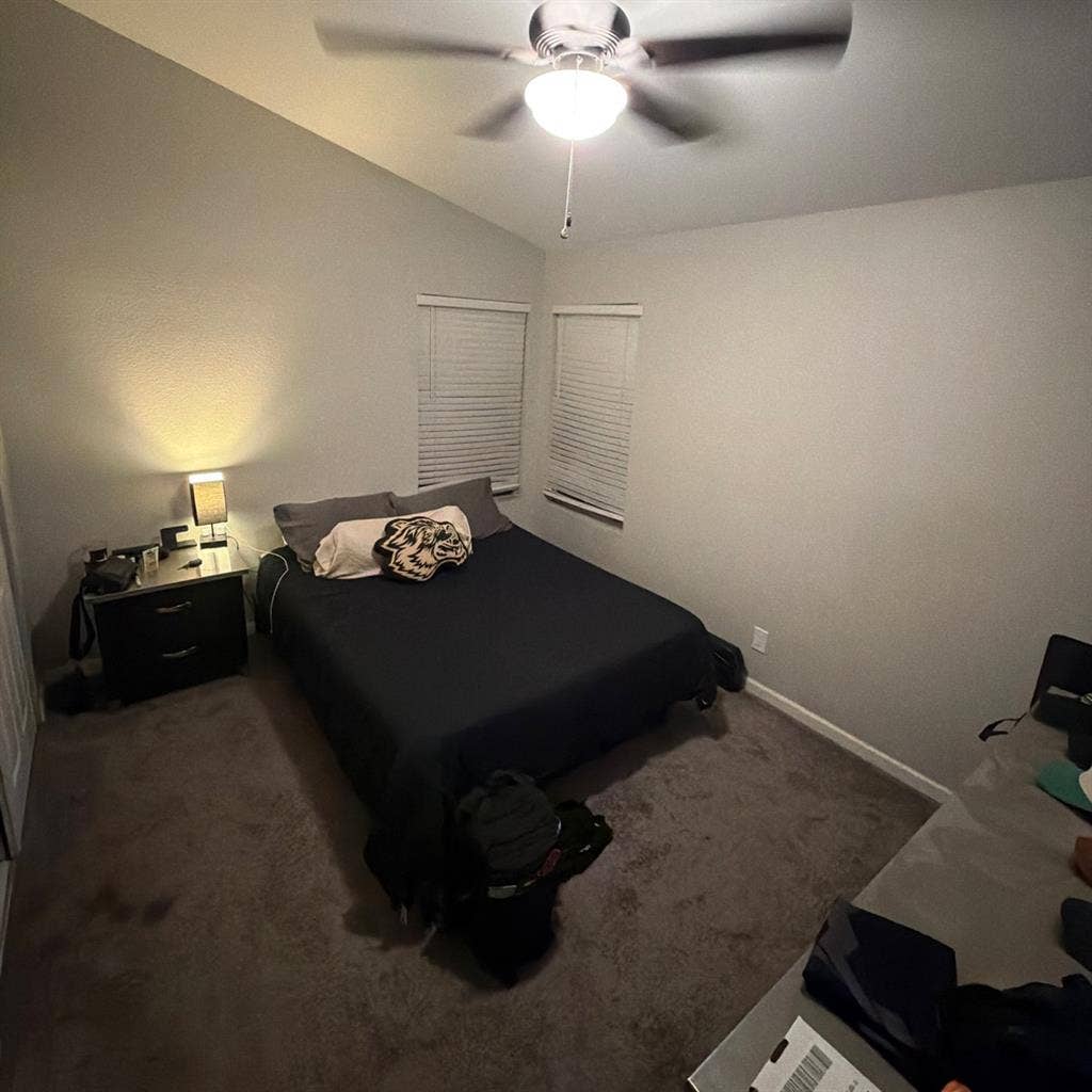 2 rooms for 1600 in a big house