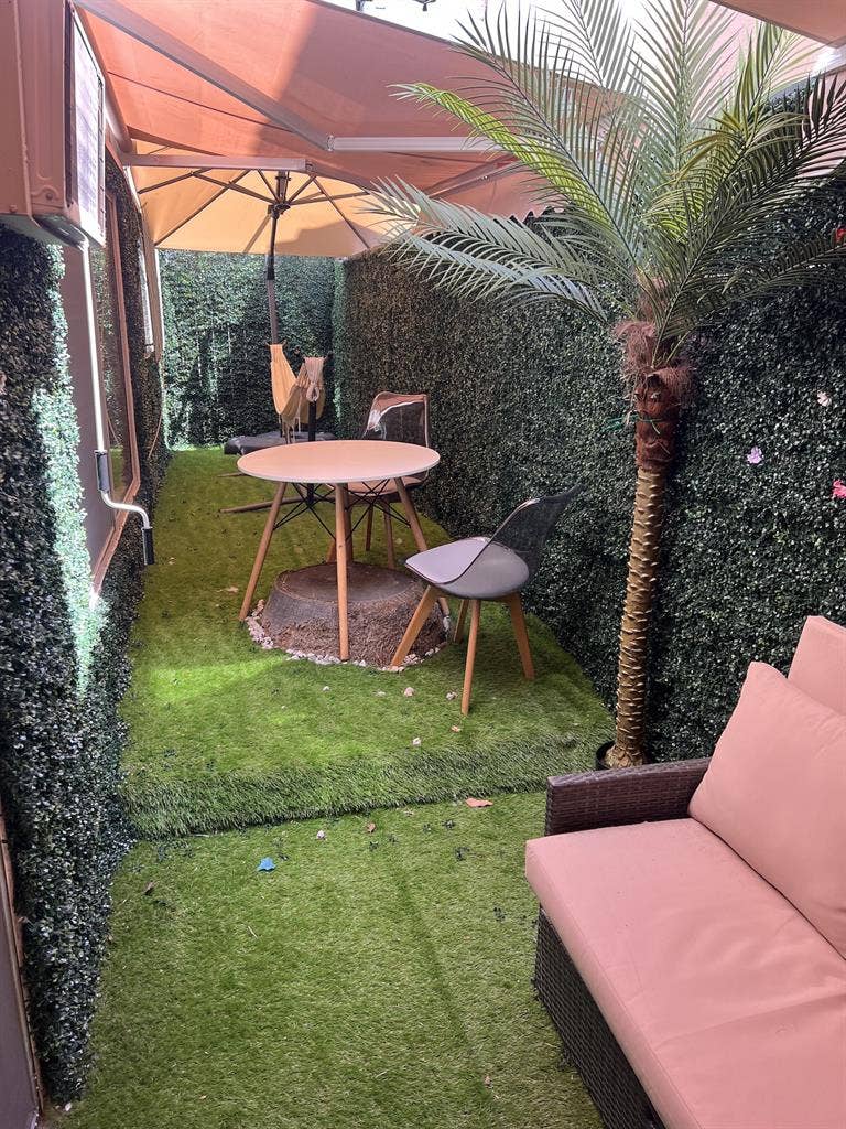 Dream Shared Space in BH ASAP $800!