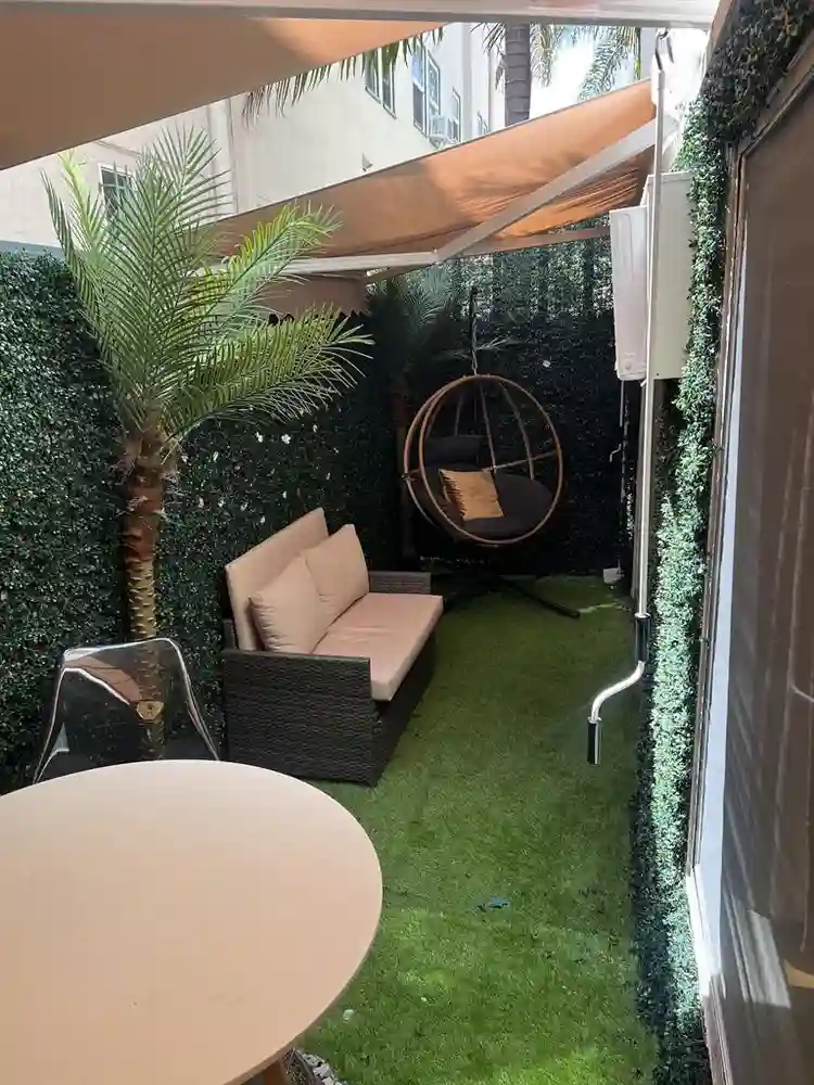 Dream Shared Space in BH ASAP $800!
