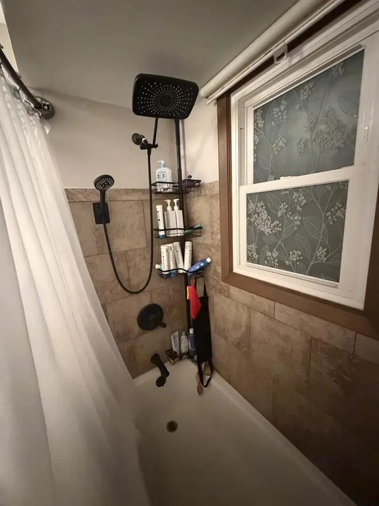 Furnished Room in NE Fort Wayne