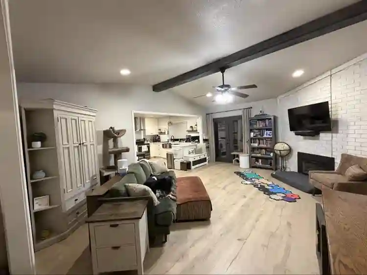 Master Bedroom w/ Private Bathroom