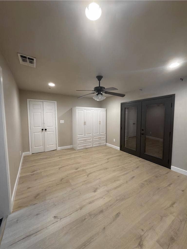 Master Bedroom w/ Private Bathroom