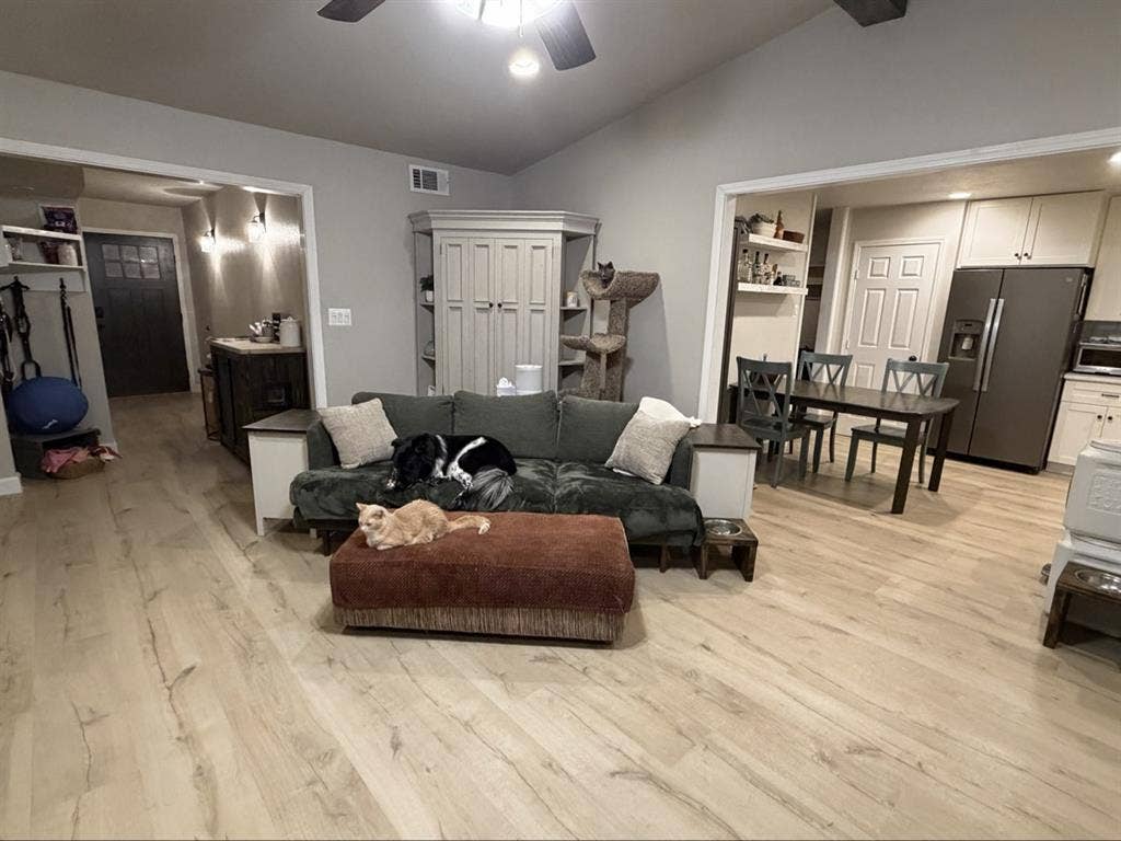 Master Bedroom w/ Private Bathroom
