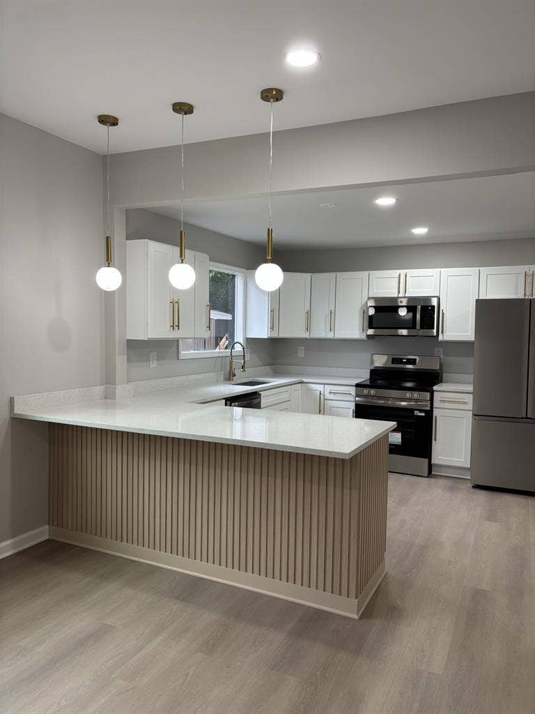 Furnished Modern Room for Rent