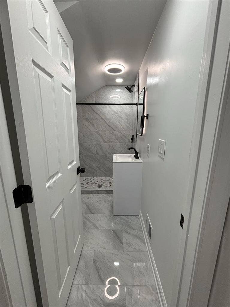 Furnished Modern Room for Rent