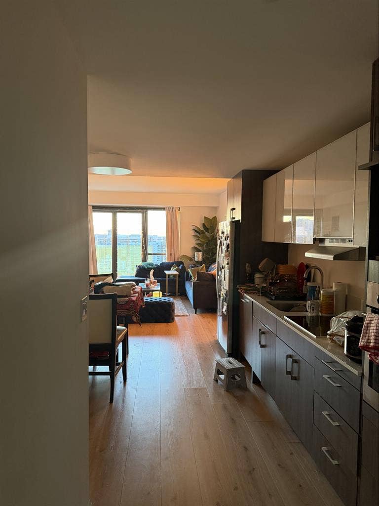 Room w/ priv BR, view of Fenway Pk
