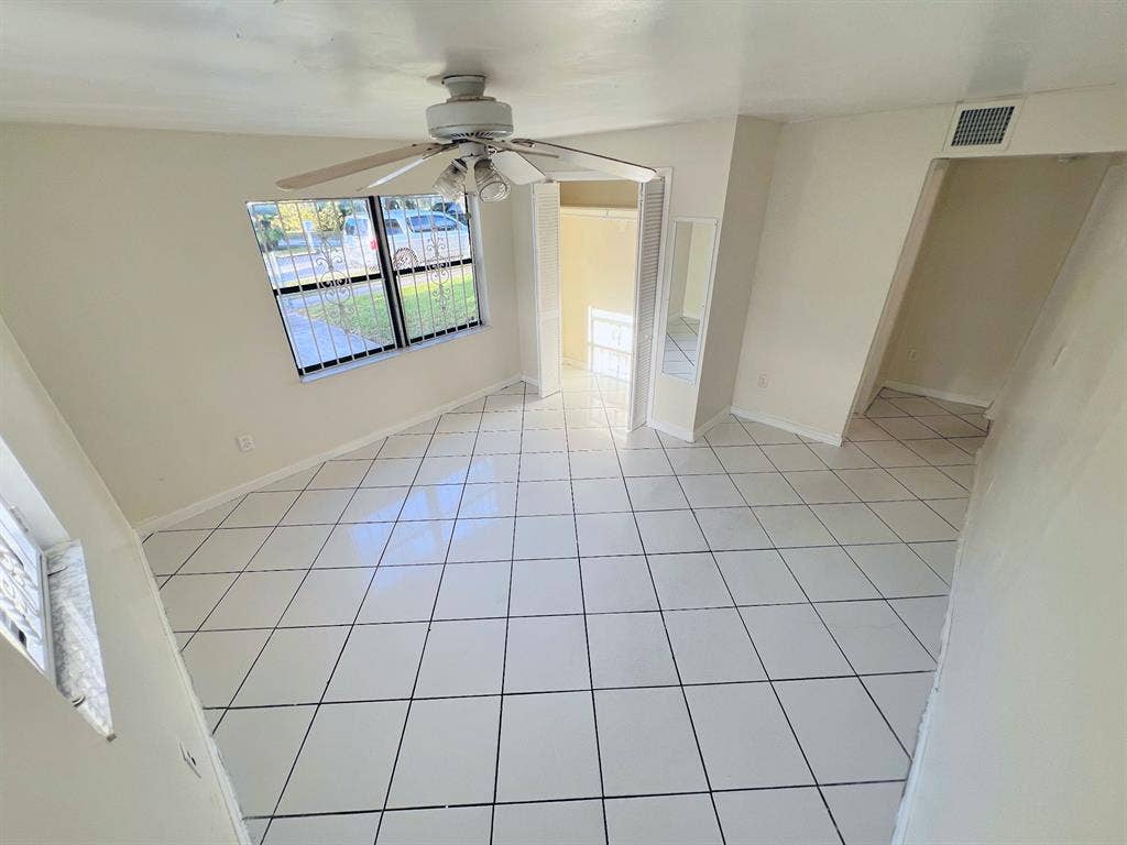 North Miami Private & Shared Rooms