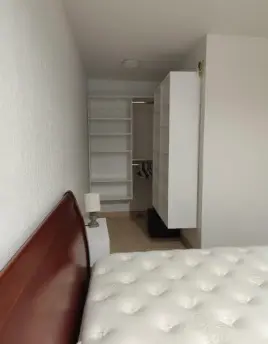 1 Large Bedroom For Rent