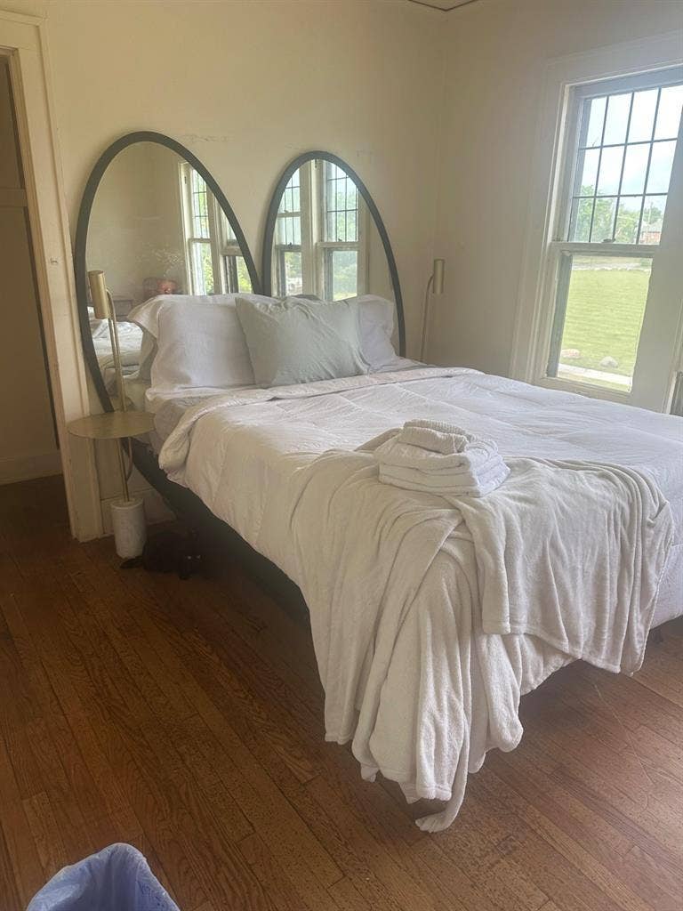Room by the water