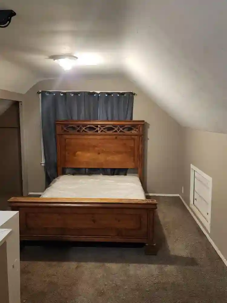 Room available in the middle of it