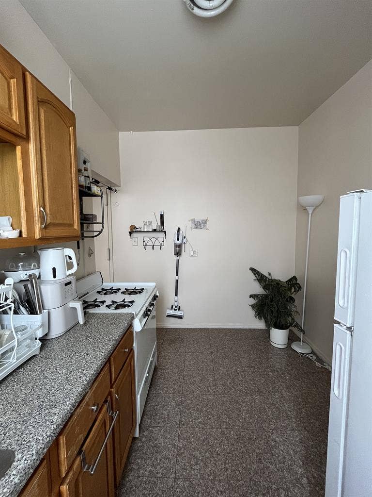 Bright, clean apartment in Queens