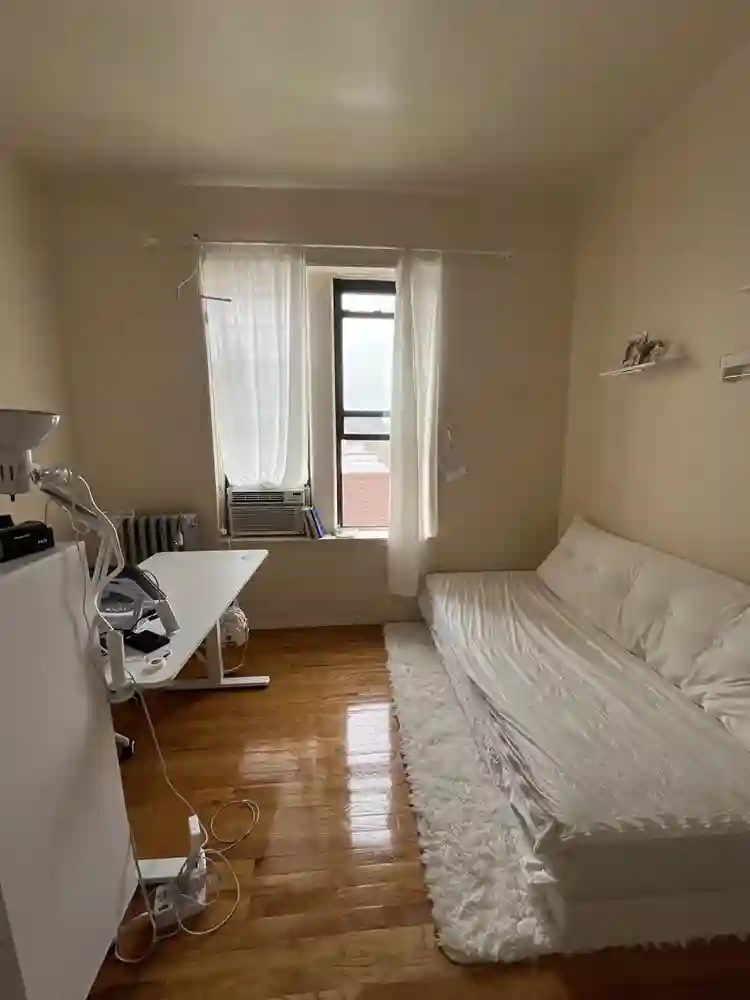 Bright, clean apartment in Queens