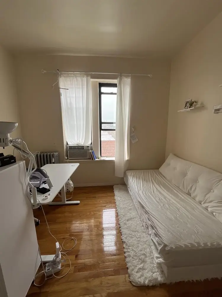 Bright, clean apartment in Queens
