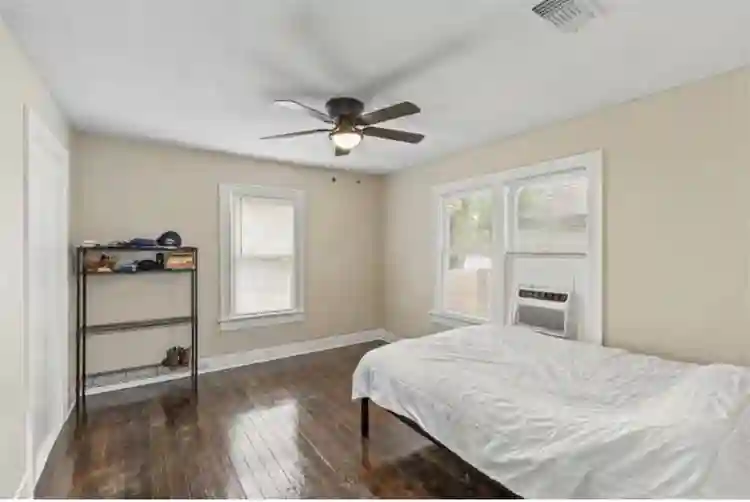 Rooms $625-$825 call