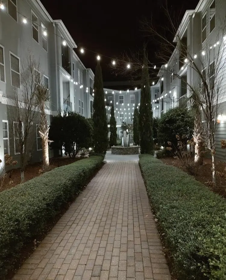 APARTMENT Hawthorne at the Station