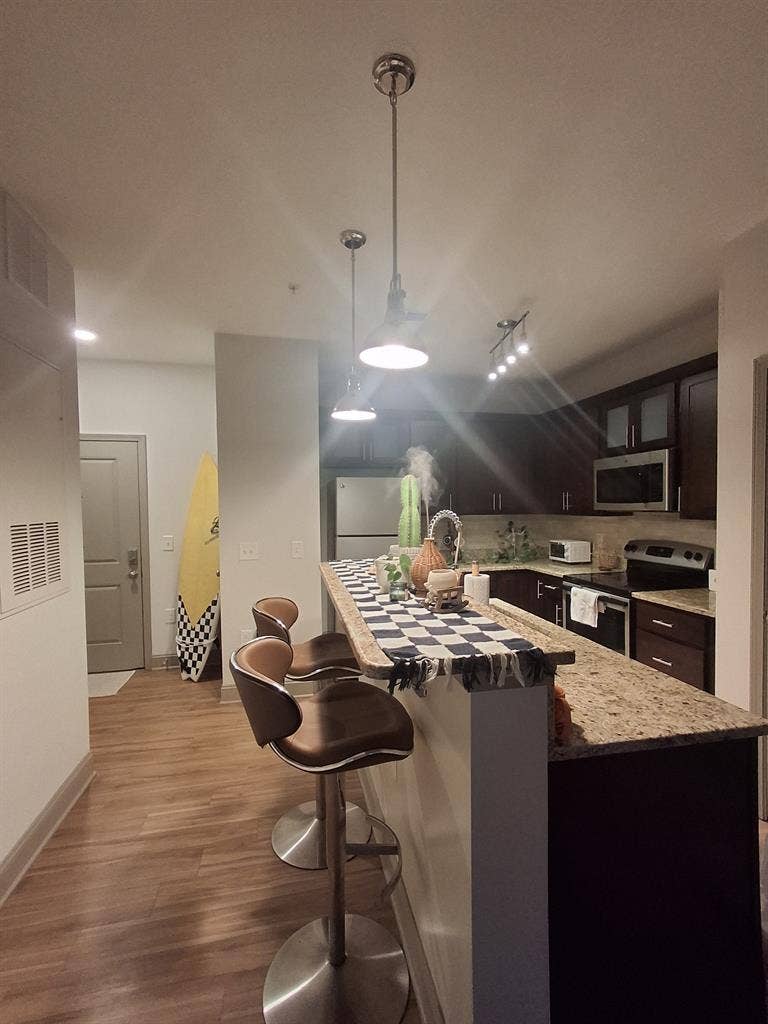 APARTMENT Hawthorne at the Station