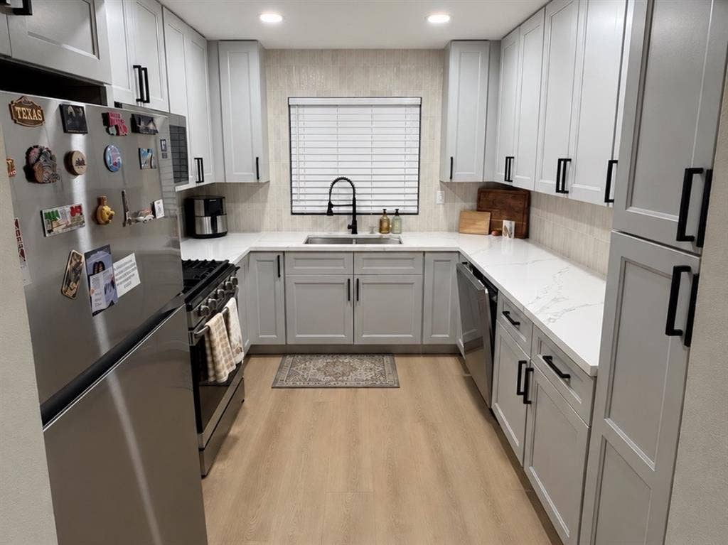 Furnished Room in Harbor City