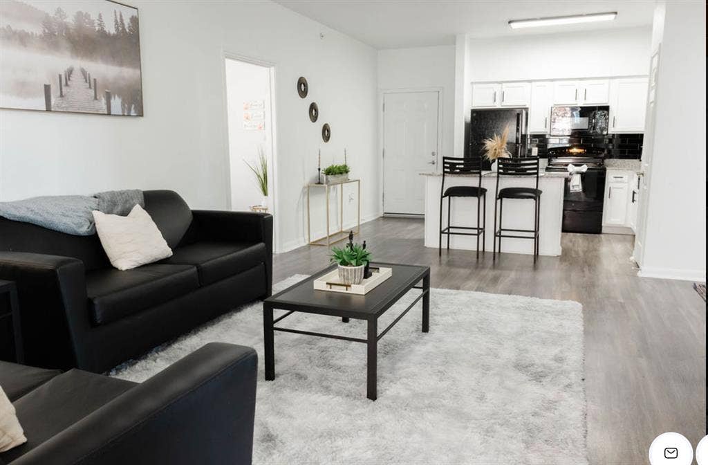 **FEMALE ROOMMATE NEEDED ASAP