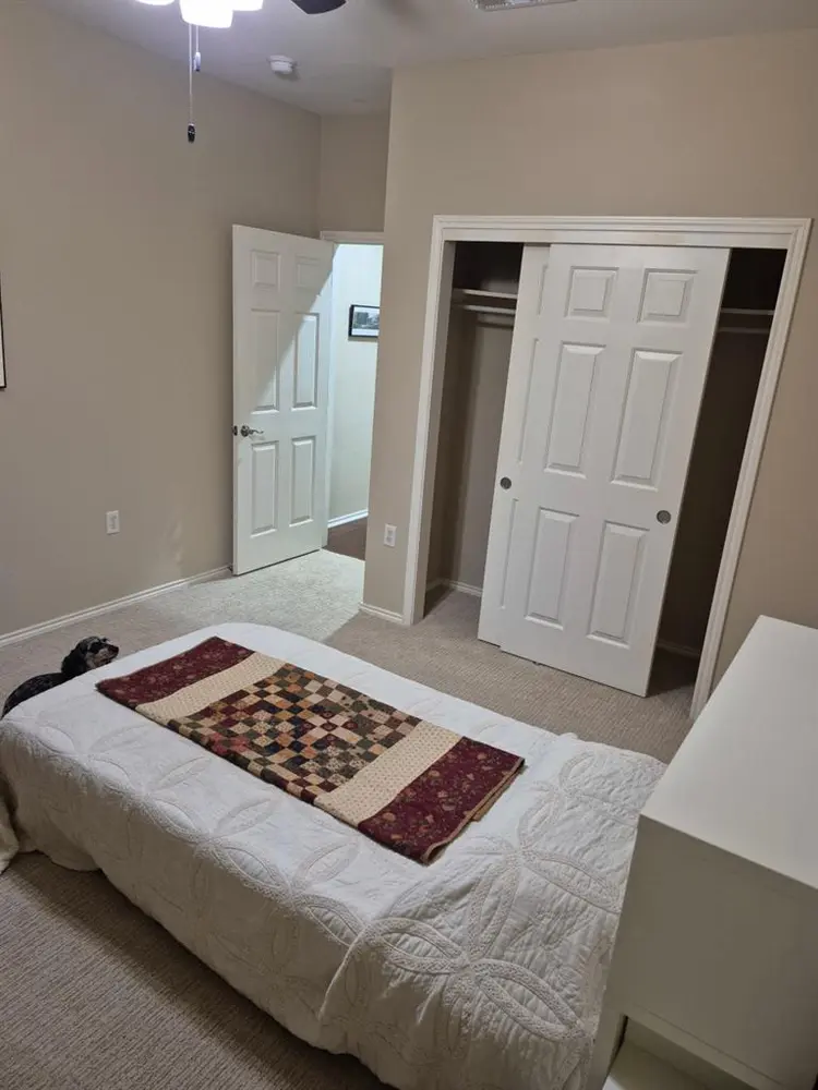 Room Available in Georgetown