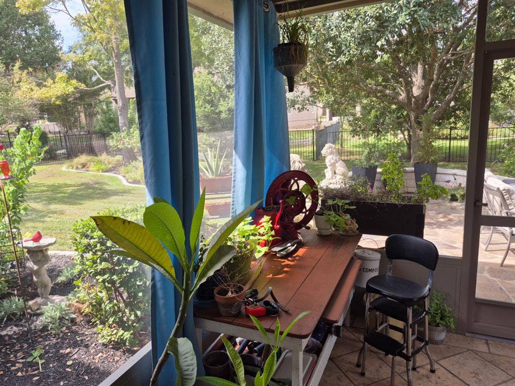 Room Available in Georgetown