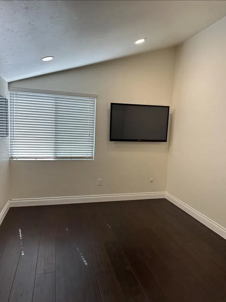 Lake Murray Bedroom for Rent