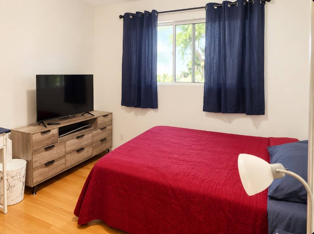 Room 4 Rent $800 mo- by Disneyland