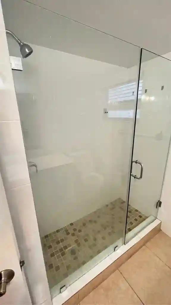 Room and bathroom PRIVATE