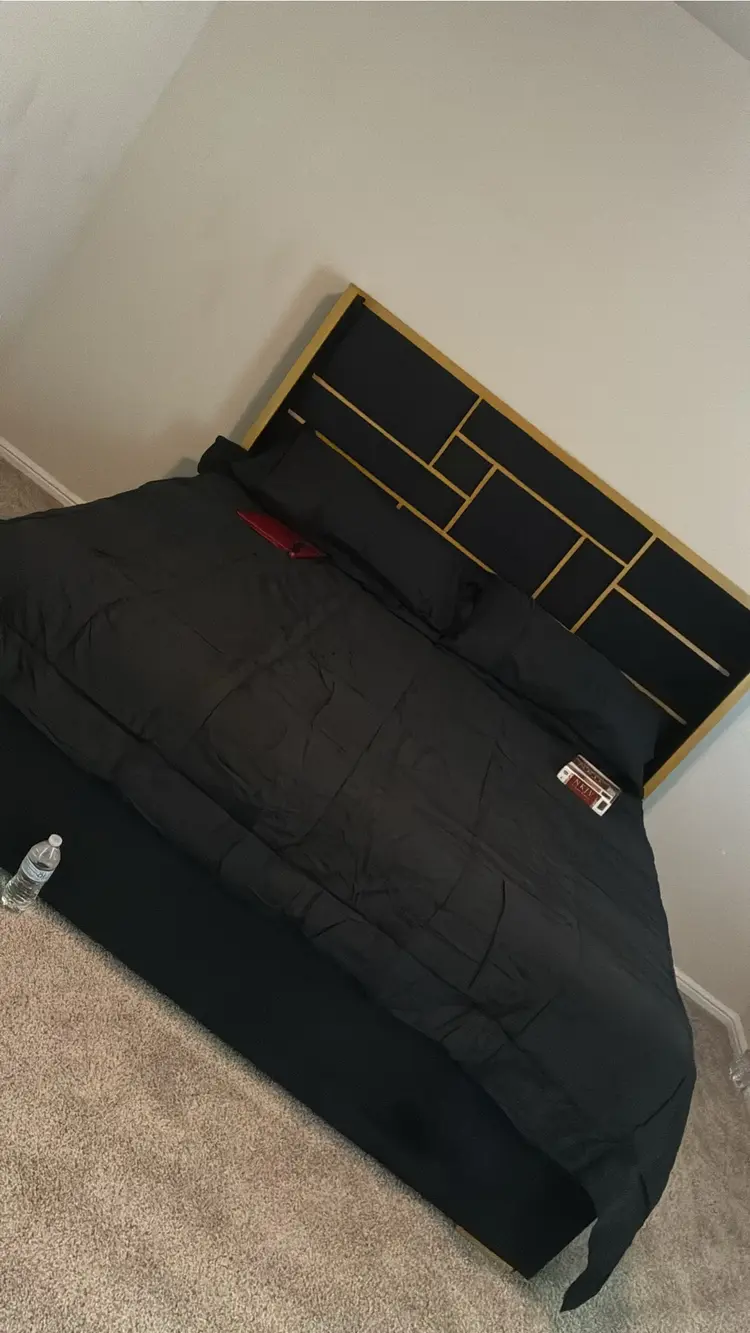 Unfurnished room in cute cozy home