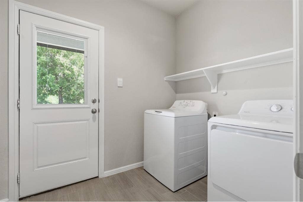 Unfurnished room in cute cozy home