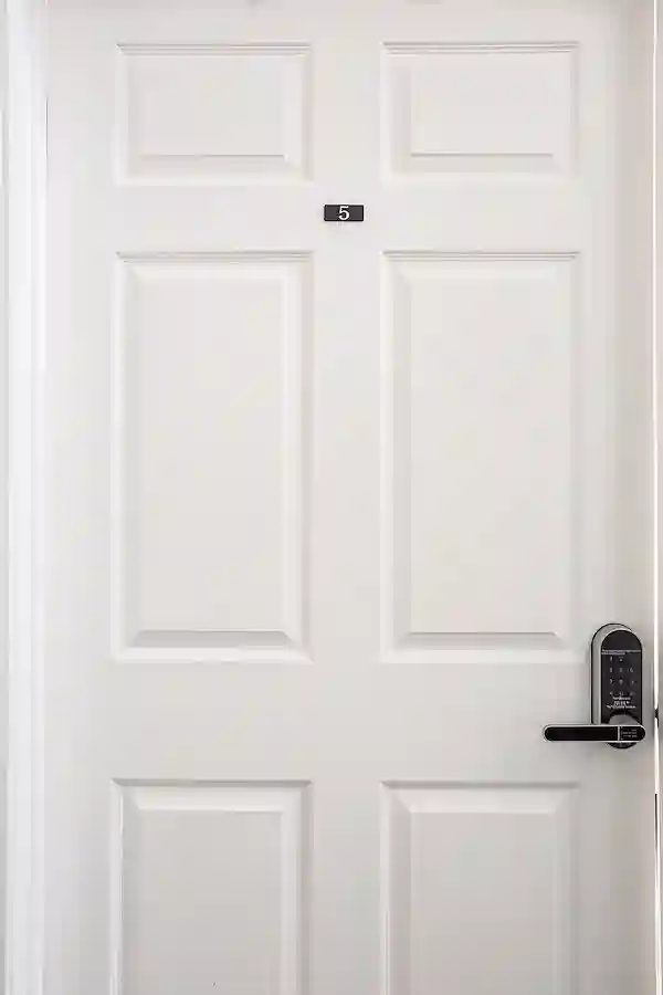 Furnished Private Room w/Utilities